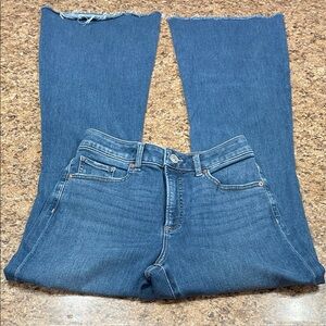 WORN ONCE Express Women's High Rise Curvy Flare Leg Blue Jeans 6 R